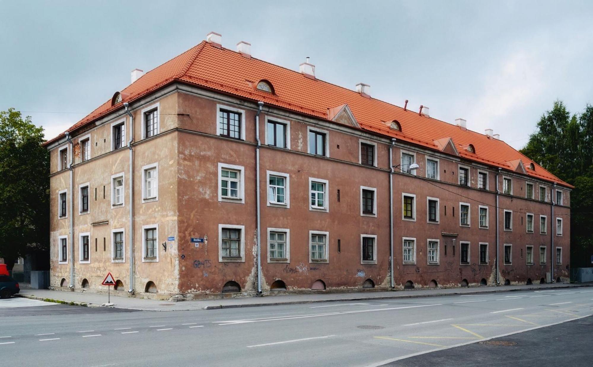 Historic Charm - Cozy Nordic Retreat In Time-Honored Residency Apartment Tallinn Bagian luar foto