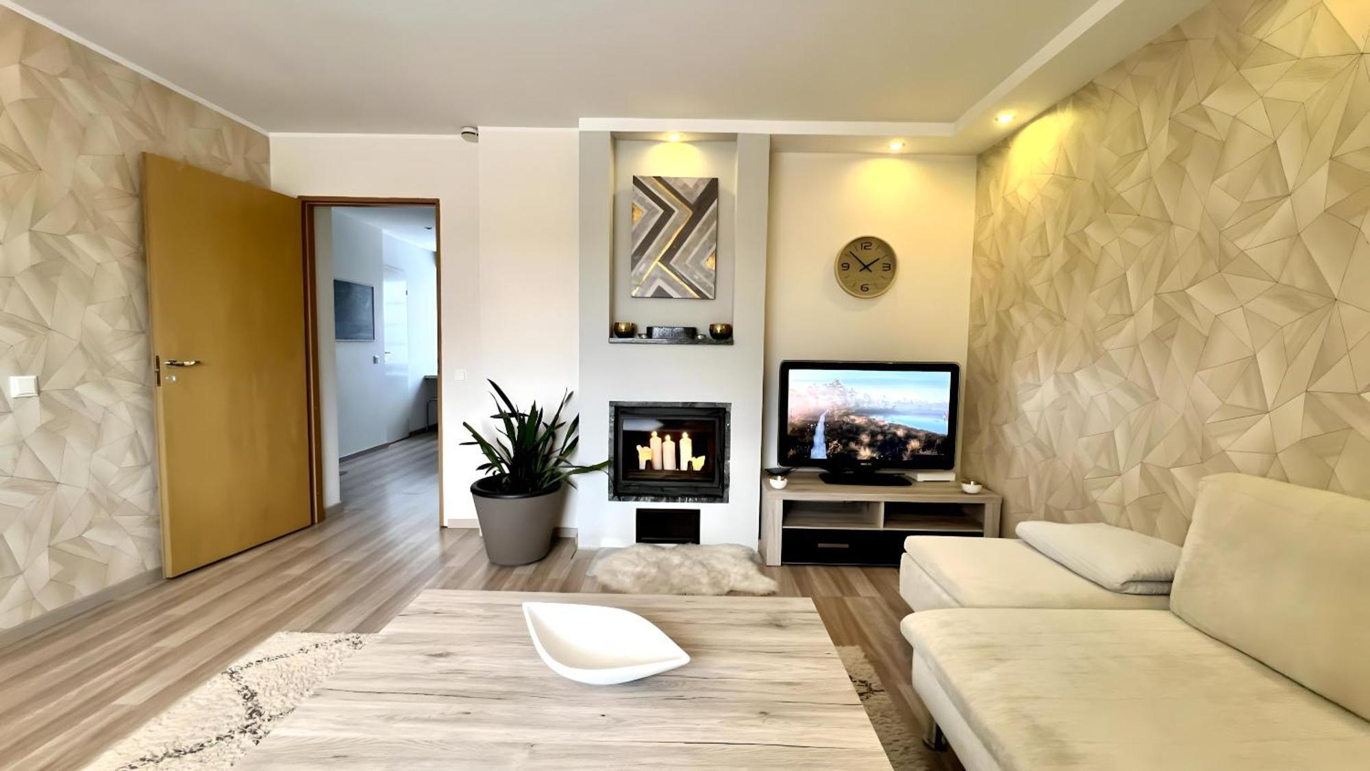 Historic Charm - Cozy Nordic Retreat In Time-Honored Residency Apartment Tallinn Bagian luar foto