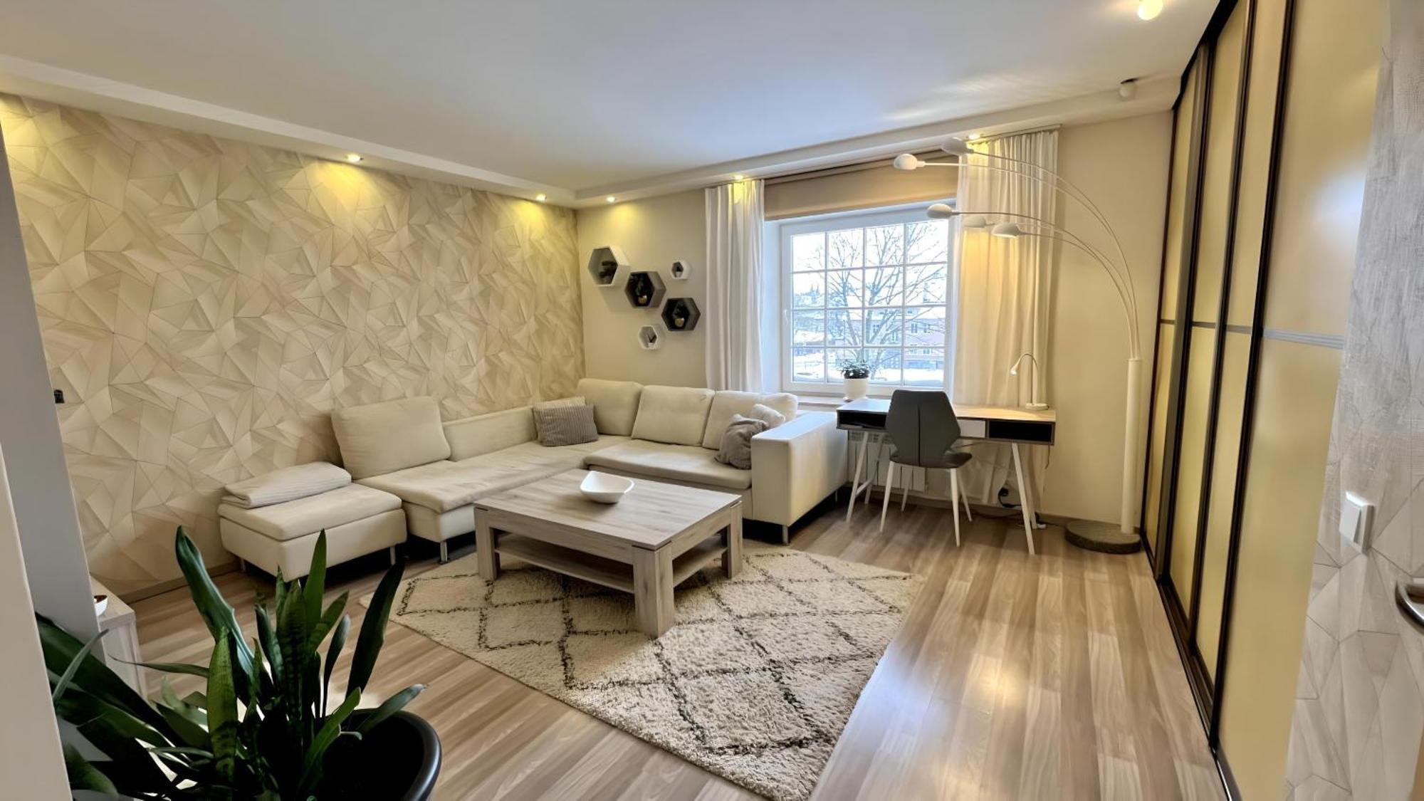 Historic Charm - Cozy Nordic Retreat In Time-Honored Residency Apartment Tallinn Bagian luar foto
